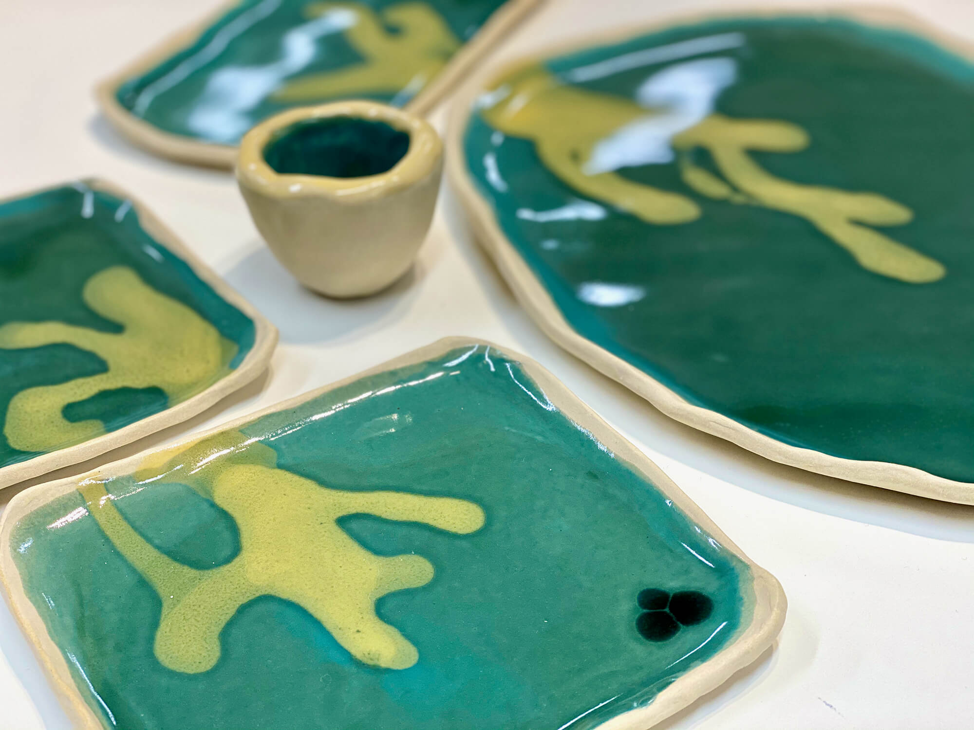 Sfeerbeeld Atelier-K! | Cursussen & workshops keramiek voor volwassenen in Merksem