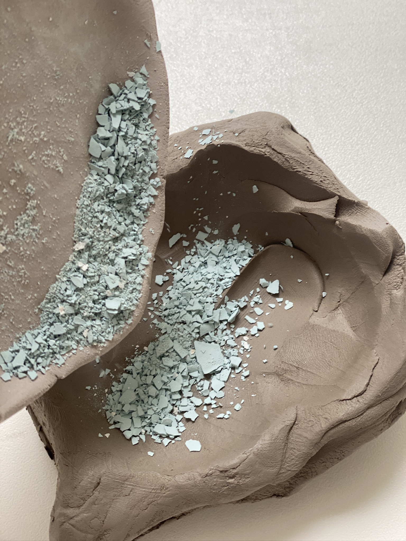 DECORATIETECHNIEK Gekleurde chamotte maken en gebruiken